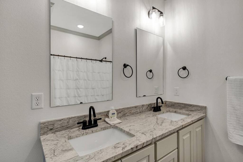 Alamo Luxury Living Up To 11 Villa Tyler Buitenkant foto